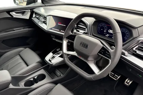 DA75EBN Audi Q4 e-tron Q4  Black Edition 35 e-tron  125,00 kW Thumbnail #15