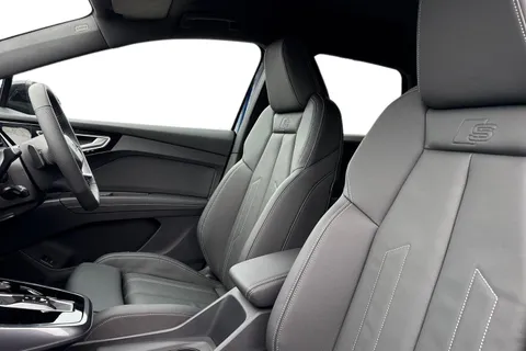 DG75XRK Audi Q4 125kW 35 55kWh Black Edition 5dr Auto Thumbnail #15