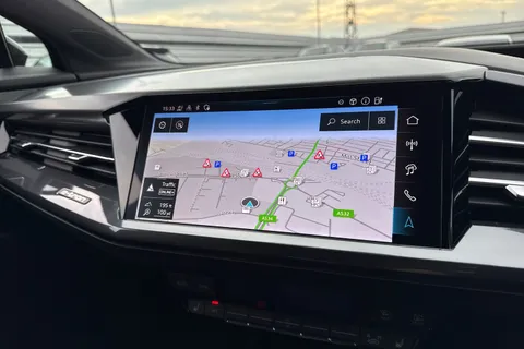 DA75EBN Audi Q4 e-tron Q4  Black Edition 35 e-tron  125,00 kW Thumbnail #18