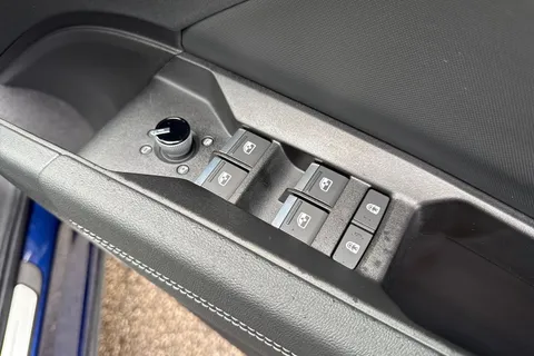 DG75XRK Audi Q4 125kW 35 55kWh Black Edition 5dr Auto Thumbnail #20