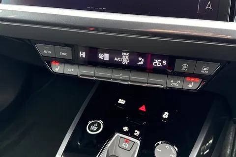 DG75XRK Audi Q4 125kW 35 55kWh Black Edition 5dr Auto Thumbnail #21