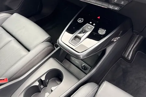 DG75XRK Audi Q4 125kW 35 55kWh Black Edition 5dr Auto Thumbnail #22