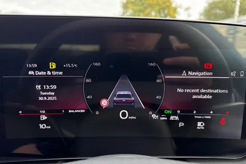 DE75ZND Audi A6 Saloon Launch Edition TDI quattro 204 PS S tronic Thumbnail #29