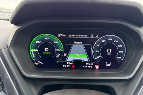 DA75EBN Audi Q4 e-tron Q4  Black Edition 35 e-tron  125,00 kW Thumbnail #31