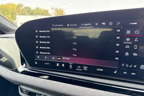 DE75ZND Audi A6 Saloon Launch Edition TDI quattro 204 PS S tronic Thumbnail #34