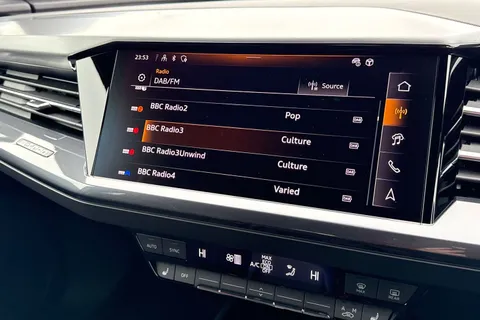 DG75XRK Audi Q4 125kW 35 55kWh Black Edition 5dr Auto Thumbnail #34