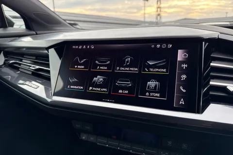 DA75EBN Audi Q4 e-tron Q4  Black Edition 35 e-tron  125,00 kW Thumbnail #34