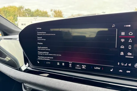 DE75ZND Audi A6 Saloon Launch Edition TDI quattro 204 PS S tronic Thumbnail #38