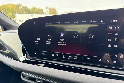 DE75ZND Audi A6 Saloon Launch Edition TDI quattro 204 PS S tronic Thumbnail #40