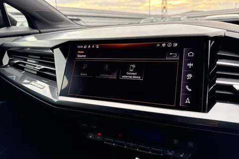 DA75EBN Audi Q4 e-tron Q4  Black Edition 35 e-tron  125,00 kW Thumbnail #38