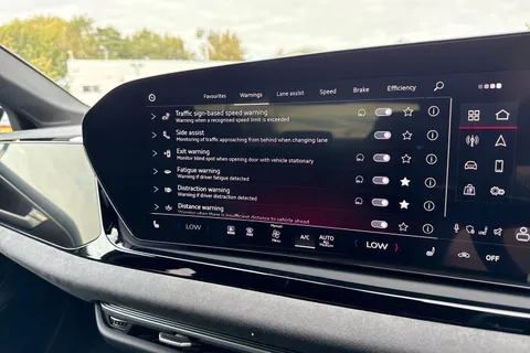 DE75ZND Audi A6 Saloon Launch Edition TDI quattro 204 PS S tronic Thumbnail #41