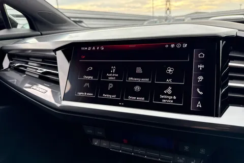 DA75EBN Audi Q4 e-tron Q4  Black Edition 35 e-tron  125,00 kW Thumbnail #43