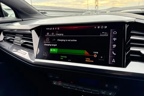 DA75EBN Audi Q4 e-tron Q4  Black Edition 35 e-tron  125,00 kW Thumbnail #44