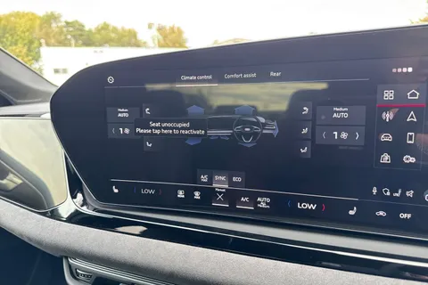 DE75ZND Audi A6 Saloon Launch Edition TDI quattro 204 PS S tronic Thumbnail #46