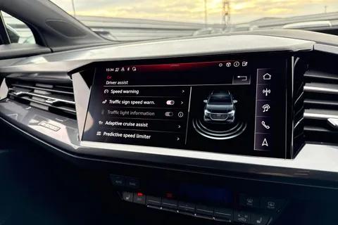 DA75EBN Audi Q4 e-tron Q4  Black Edition 35 e-tron  125,00 kW Thumbnail #47