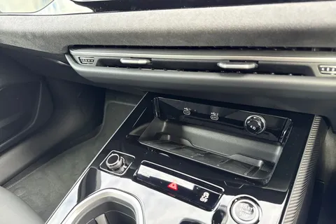 DE75ZND Audi A6 Saloon Launch Edition TDI quattro 204 PS S tronic Thumbnail #50