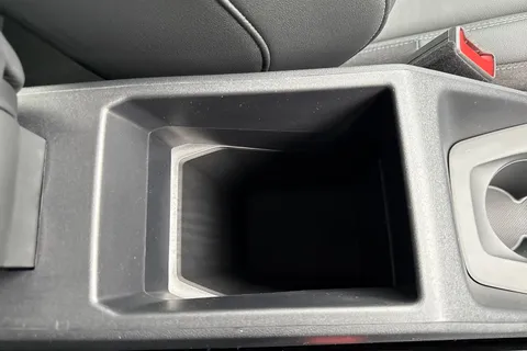 DG75XRK Audi Q4 125kW 35 55kWh Black Edition 5dr Auto Thumbnail #58