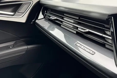 DG75XRK Audi Q4 125kW 35 55kWh Black Edition 5dr Auto Thumbnail #59