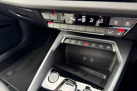 DK75URX Audi A3 2.0 TDI 150 Black Edition 5dr S Tronic Thumbnail #51