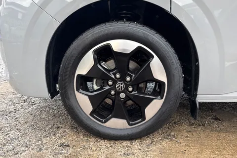 PF75AWJ Volkswagen Transporter 2.0 TDI 110 Commerce Pro Van Thumbnail #12