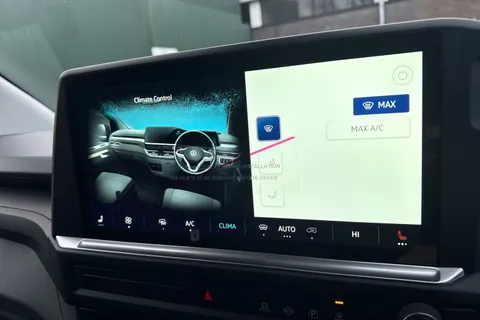 PF75AWJ Volkswagen Transporter 2.0 TDI 110 Commerce Pro Van Thumbnail #21