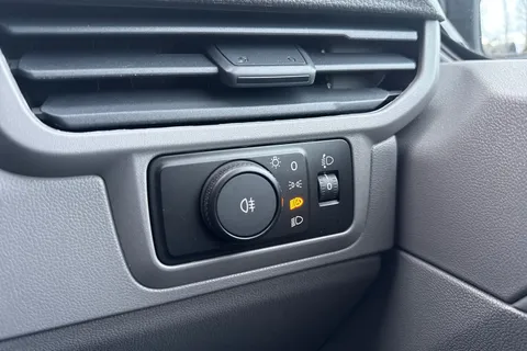 PF75AWJ Volkswagen Transporter 2.0 TDI 110 Commerce Pro Van Thumbnail #24