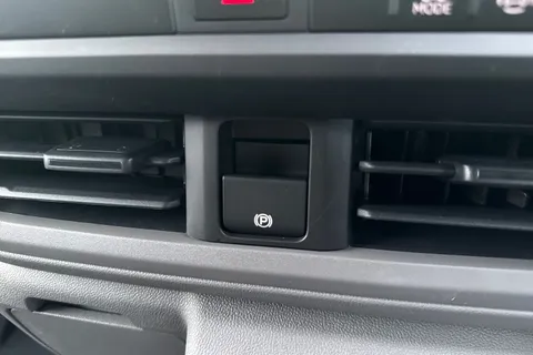 PF75AWJ Volkswagen Transporter 2.0 TDI 110 Commerce Pro Van Thumbnail #29