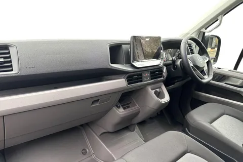 PJ75VBP Volkswagen Crafter CR35 Panel van Commerce LWB 140 PS 2.0 TDI 8sp Automatic FWD Thumbnail #14