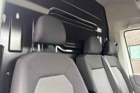 PJ75VBP Volkswagen Crafter CR35 Panel van Commerce LWB 140 PS 2.0 TDI 8sp Automatic FWD Thumbnail #23
