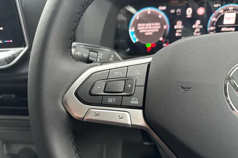 PJ75VBP Volkswagen Crafter CR35 Panel van Commerce LWB 140 PS 2.0 TDI 8sp Automatic FWD Thumbnail #25