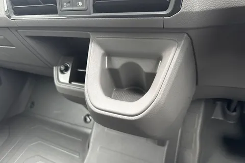 PJ75VBP Volkswagen Crafter CR35 Panel van Commerce LWB 140 PS 2.0 TDI 8sp Automatic FWD Thumbnail #27