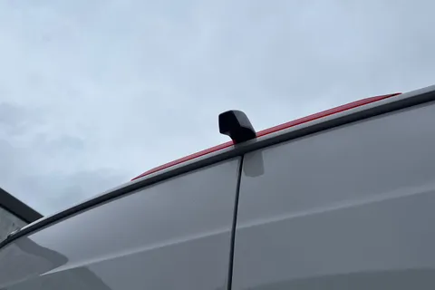 PJ75VBP Volkswagen Crafter CR35 Panel van Commerce LWB 140 PS 2.0 TDI 8sp Automatic FWD Thumbnail #36