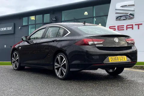 DU68UZV Vauxhall Insignia 2.0 Turbo D BlueInjection SRi VX Line Nav Grand Sport Euro 6 (s/s) 5dr Thumbnail #2