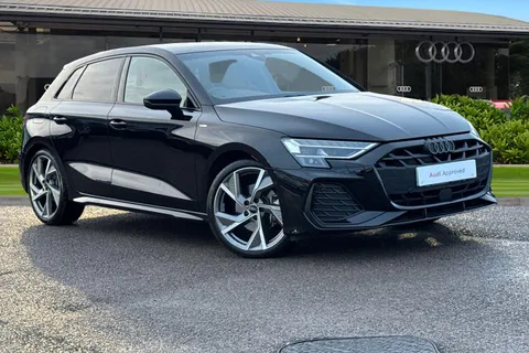 DC25XFY Audi A3 Black Edition 35 TFSI  150 PS S tronic Thumbnail #2