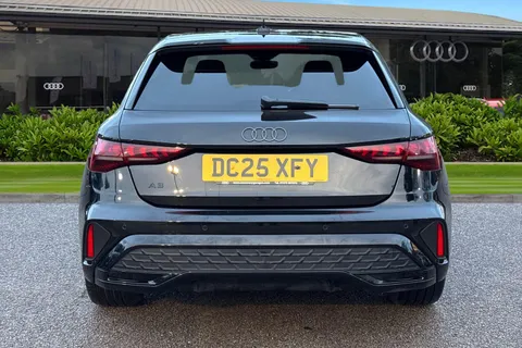 DC25XFY Audi A3 Black Edition 35 TFSI  150 PS S tronic Thumbnail #5