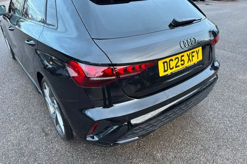 DC25XFY Audi A3 Black Edition 35 TFSI  150 PS S tronic Thumbnail #9