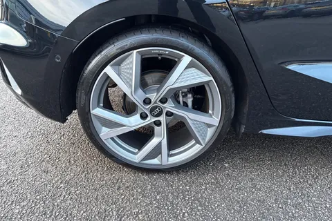 DC25XFY Audi A3 Black Edition 35 TFSI  150 PS S tronic Thumbnail #14