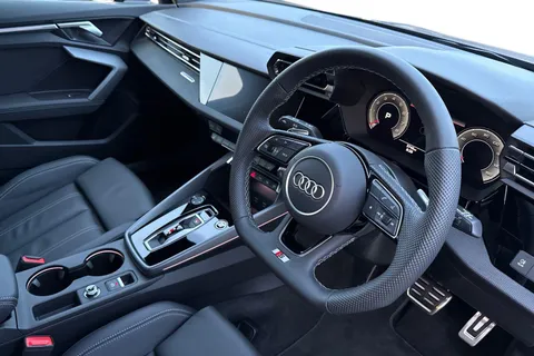 DC25XFY Audi A3 Black Edition 35 TFSI  150 PS S tronic Thumbnail #15