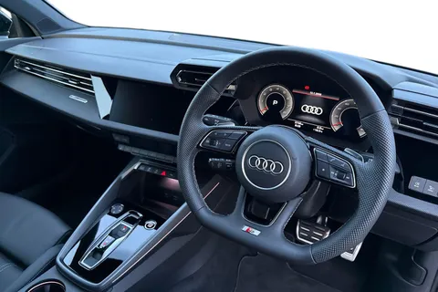 DC25XFY Audi A3 Black Edition 35 TFSI  150 PS S tronic Thumbnail #19