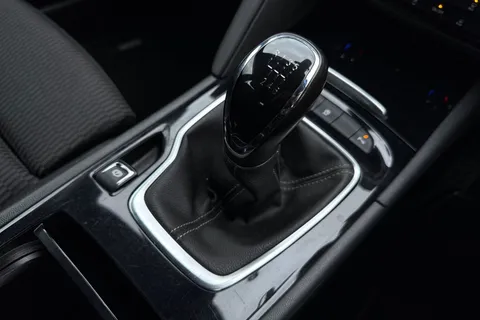 DU68UZV Vauxhall Insignia 2.0 Turbo D BlueInjection SRi VX Line Nav Grand Sport Euro 6 (s/s) 5dr Thumbnail #19