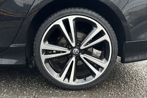 DU68UZV Vauxhall Insignia 2.0 Turbo D BlueInjection SRi VX Line Nav Grand Sport Euro 6 (s/s) 5dr Thumbnail #23
