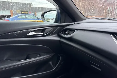 DU68UZV Vauxhall Insignia 2.0 Turbo D BlueInjection SRi VX Line Nav Grand Sport Euro 6 (s/s) 5dr Thumbnail #30