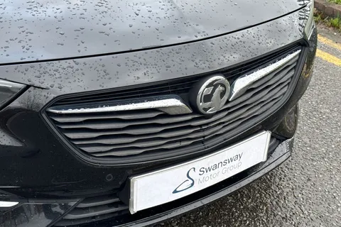 DU68UZV Vauxhall Insignia 2.0 Turbo D BlueInjection SRi VX Line Nav Grand Sport Euro 6 (s/s) 5dr Thumbnail #36