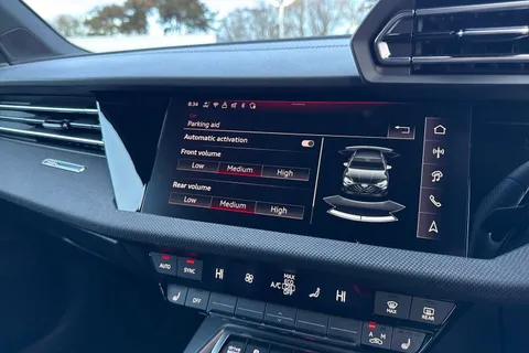 DC25XFY Audi A3 Black Edition 35 TFSI  150 PS S tronic Thumbnail #41