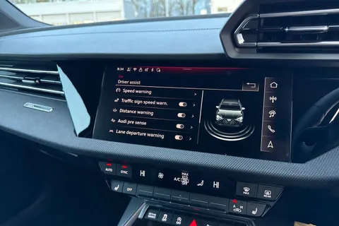 DC25XFY Audi A3 Black Edition 35 TFSI  150 PS S tronic Thumbnail #42