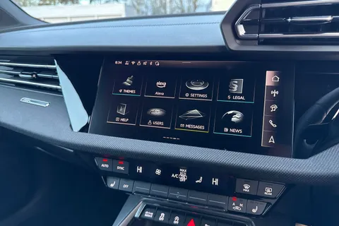 DC25XFY Audi A3 Black Edition 35 TFSI  150 PS S tronic Thumbnail #44