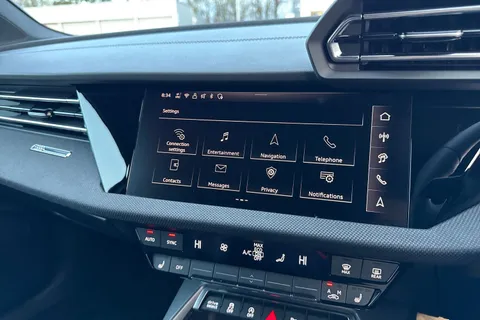 DC25XFY Audi A3 Black Edition 35 TFSI  150 PS S tronic Thumbnail #46