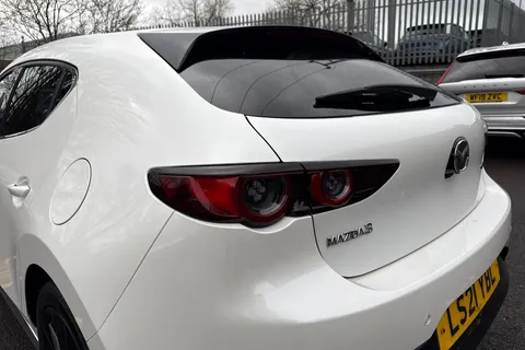 LS21YBL Mazda Mazda3 2.0 e-SKYACTIV-X MHEV GT Sport Tech Euro 6 (s/s) 5dr Thumbnail #15