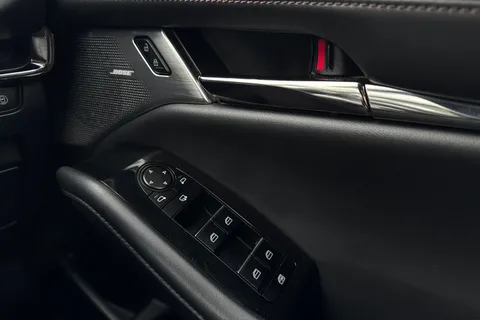 LS21YBL Mazda Mazda3 2.0 e-SKYACTIV-X MHEV GT Sport Tech Euro 6 (s/s) 5dr Thumbnail #17