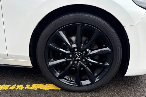 LS21YBL Mazda Mazda3 2.0 e-SKYACTIV-X MHEV GT Sport Tech Euro 6 (s/s) 5dr Thumbnail #21